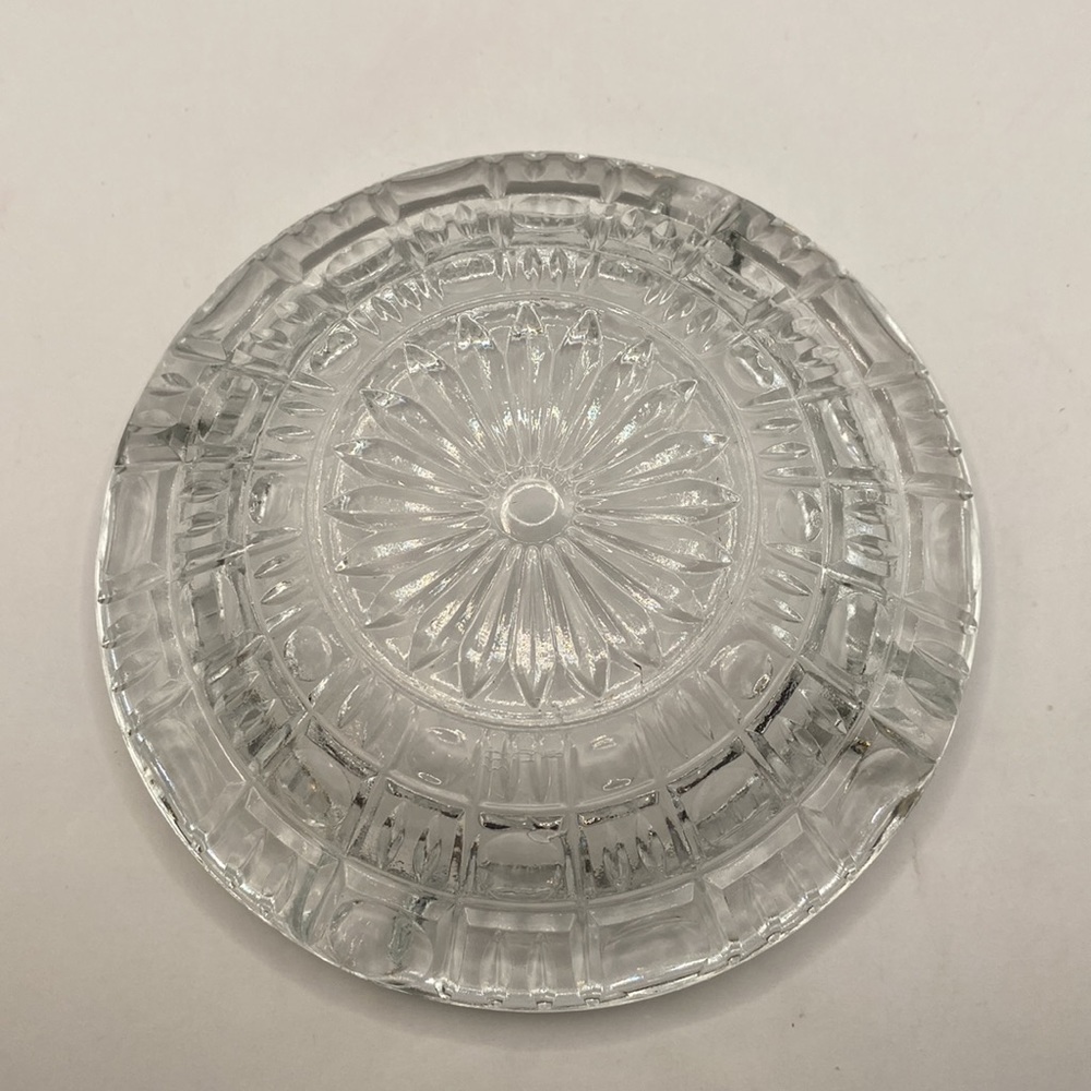 Haus Modern Clear Round  Ashtray.  Cut Glass, 6” - Picture 4 of 7